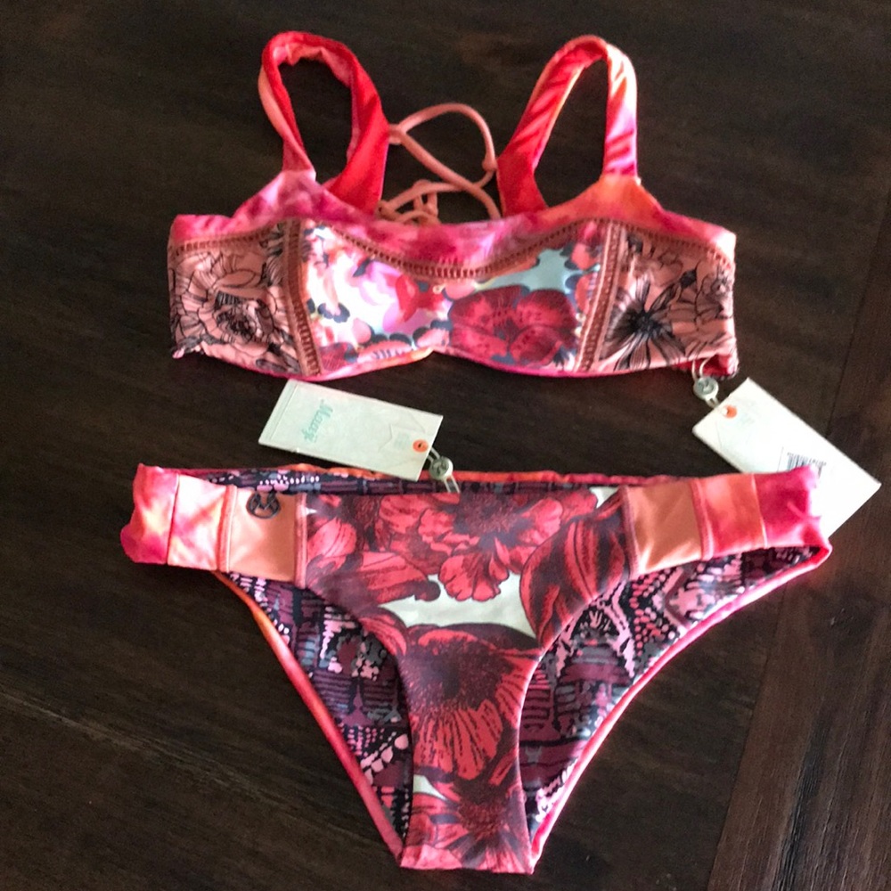 Maaji bikini set NWT